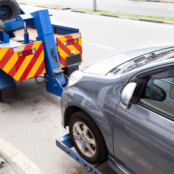 blocked-drive-way-xoom-towing-service-1-600x600